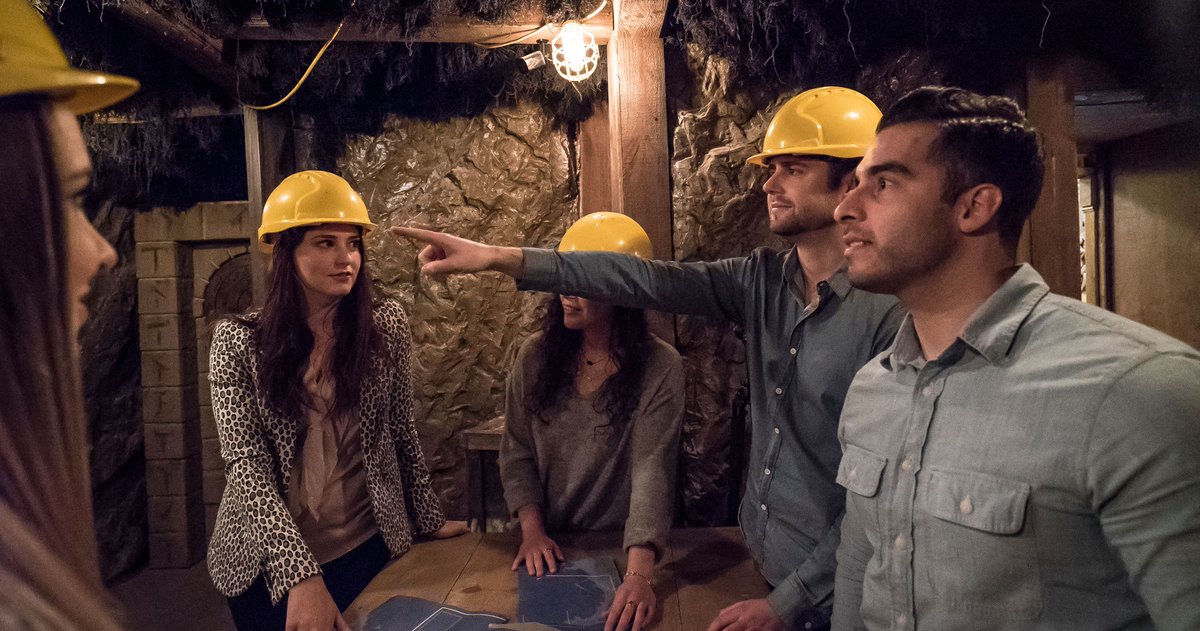 When there's only 10 minutes left on the clock to #EscapeTheRoom, who are you trusting to make the next move?!
