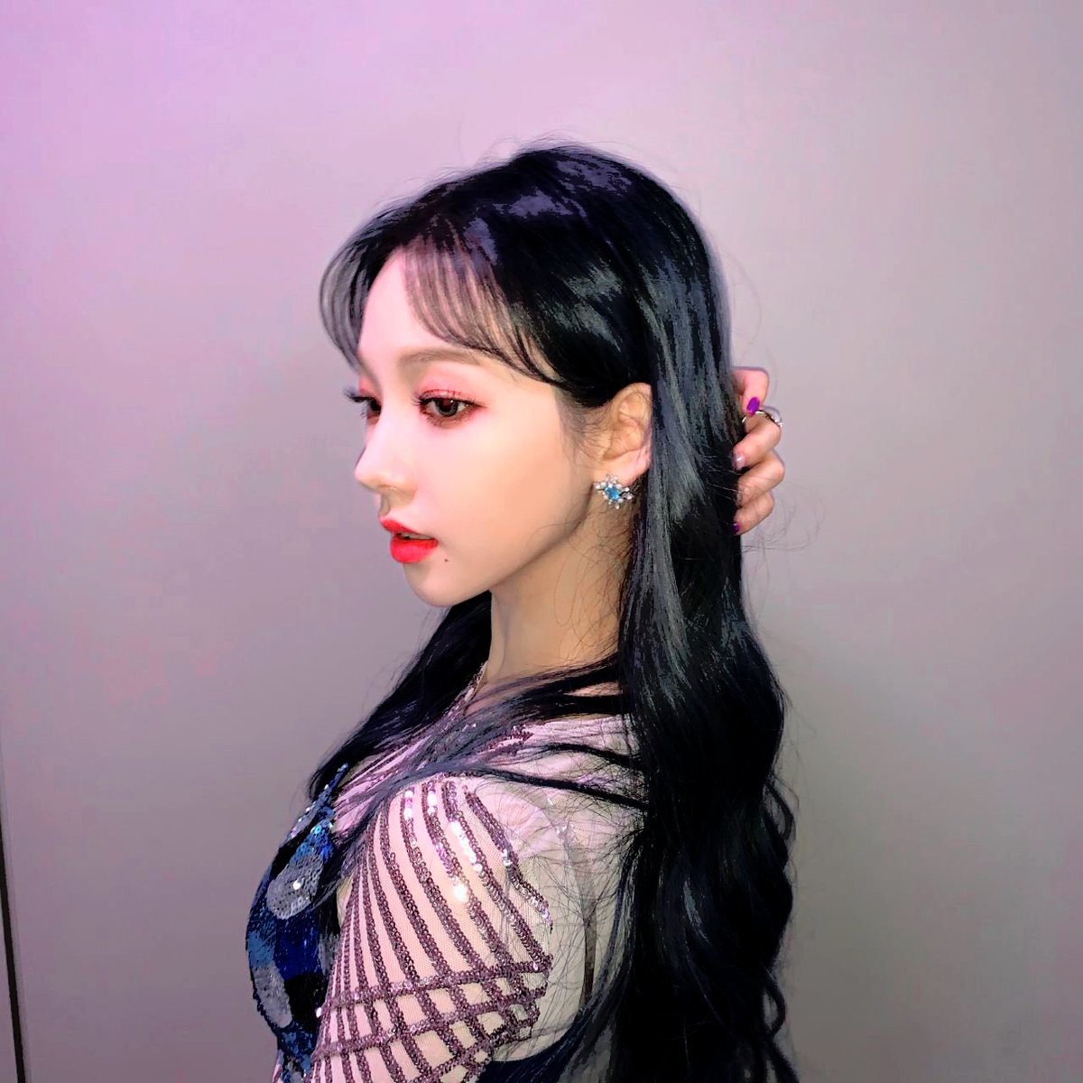aeslogy's tweet photo. ·   ⠀╱   ⠀★   ⠀æ   ⠀__   ⠀ᥱvᥱnt   ⠀:   ⠀up   ⠀♡⸝   ⠀dᥲtᥱ   ⠀ぽ .   ⠀#SUMIREDB    ⠀!

Aqua siendo la más fan de @twtsumire se fue corriendo para ver el debut y darle todo su apoyo para que todo salga bien esta noche, ¡mil felicidades! https://t.co/XTiDHieVj2