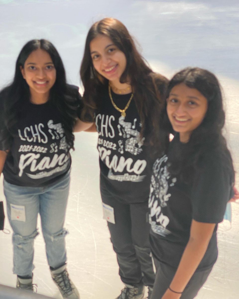 Piano holiday performances at the Galleria - day 2! <a href="/LCHS_Patriots/">Lakeview Centennial Patriots 🎓</a> 
<a href="/GISDArts/">GISD Fine Arts</a>