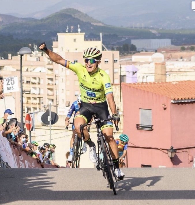 ucssreyes's tweet photo. RUBEN SÁNCHEZ DA EL PASO AL PROFESIONALISMO DE LA MANO DEL #teamcolpack
Otro ciclista formado en la base de la UCSS REYES que pasa al profesionalismo.
Mucha suerte!
#ciclismo https://t.co/nG2WB7D5S4