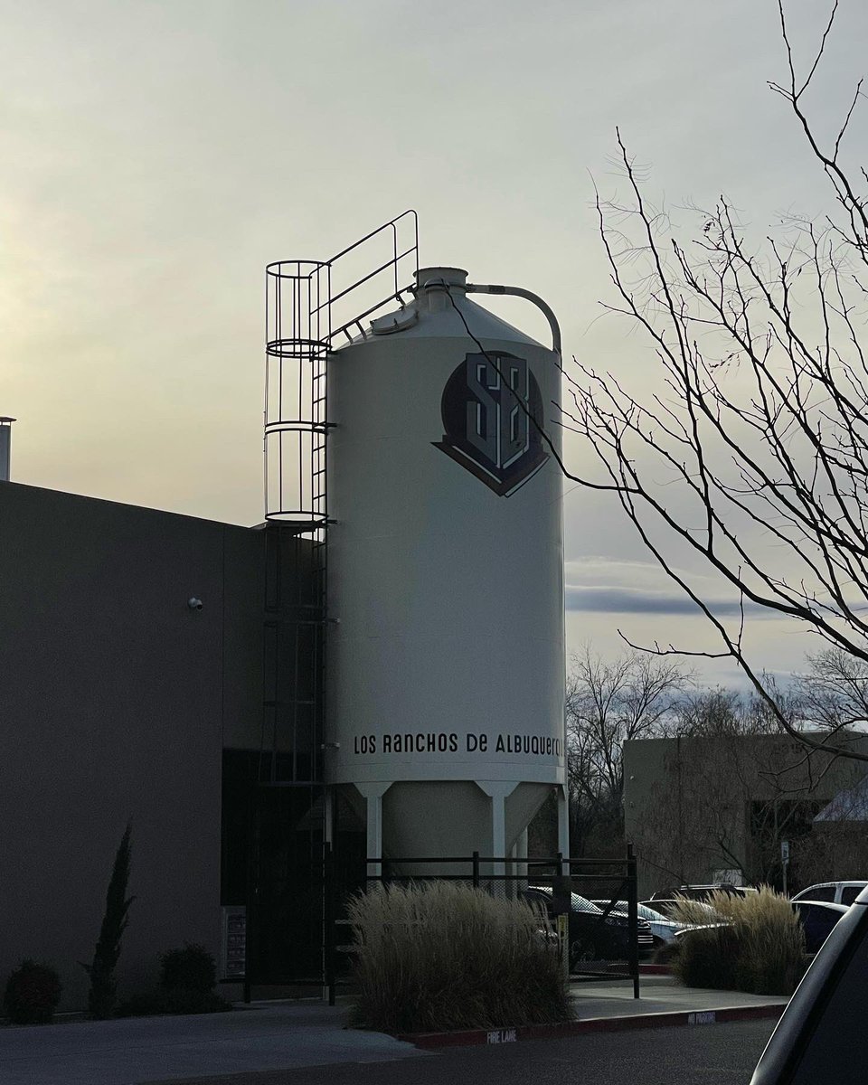 Badgerboy99's tweet photo. Before heading back to Las Cruces, @bjg1026 and I stopped by @SBBrewyard to enjoy a few beers! https://t.co/pJnGSBAWfz