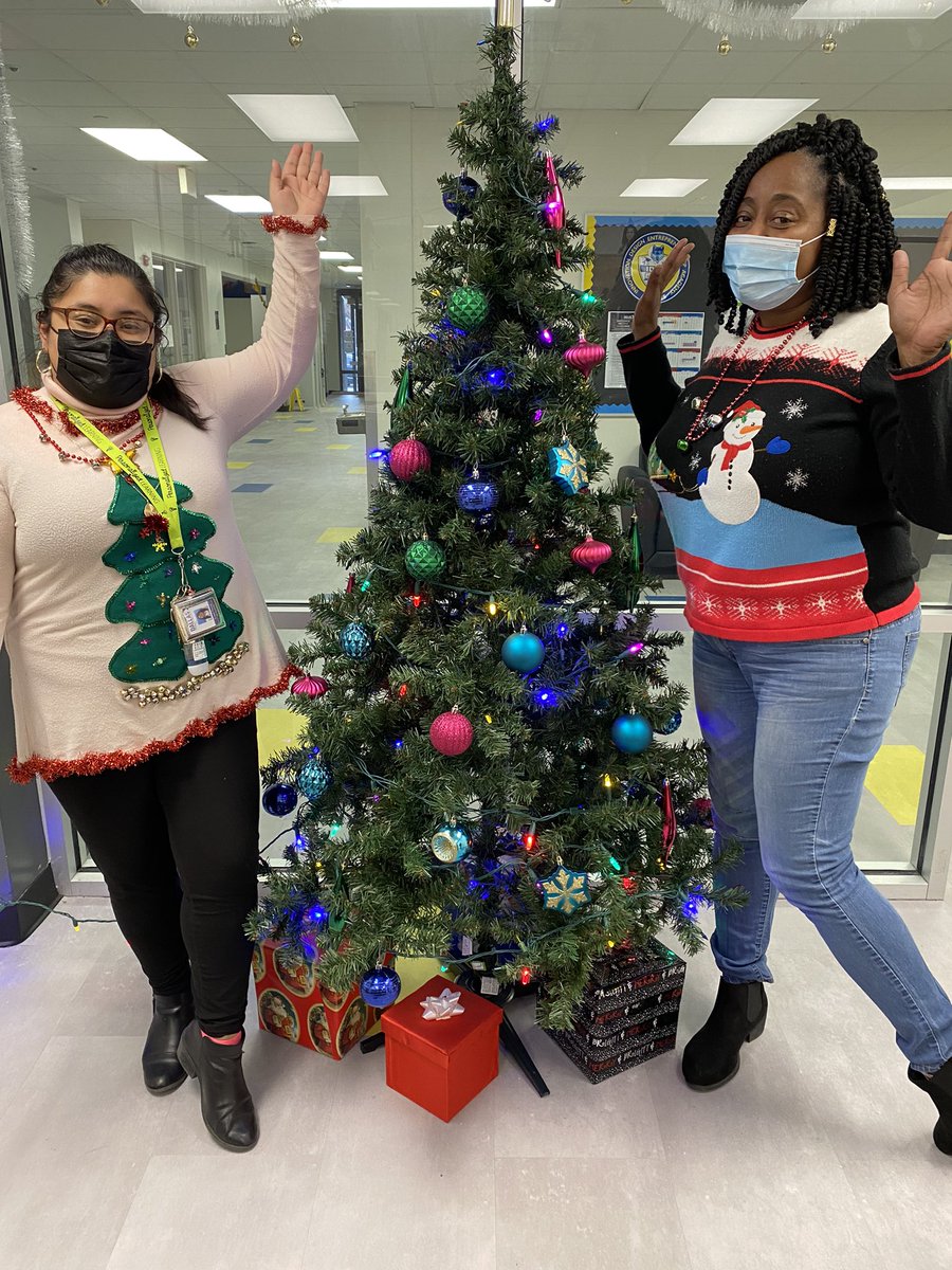 tanyania's tweet photo. Ugly Christmas sweaters look better when you rock them with bells. 🔔 #DallasISDHoliday @Dallasschools @Ms_Pesina @RaymieVenable @mibroughton @IDEA_at_Fannin @LEAD_DallasISD @andrewwhiteidea https://t.co/nBijSh6Uuj