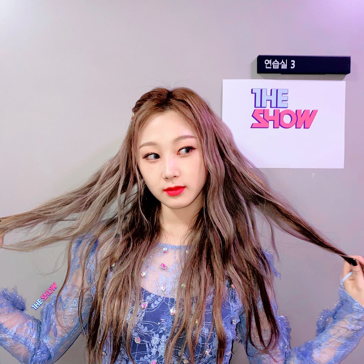 aeslogy's tweet photo. ·   ⠀╱   ⠀★   ⠀æ   ⠀__   ⠀ᥱvᥱnt   ⠀:   ⠀up   ⠀♡⸝   ⠀dᥲtᥱ   ⠀ぽ .   ⠀#𝐕ENℕA一生酔いℂ𝔹    ⠀!

Venna dice rana y Maddie salta, pero directito a su cb que estuvo esperando desde hace meses. Por fin puede gritar a todo pulmón por la reina de reinas. ¡Suerte! 🧡 https://t.co/2iGGbXVsY5