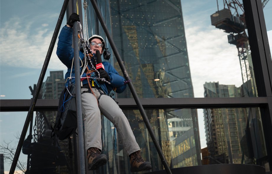 GreenpeaceCA's tweet image. UPDATE: We asked @RBC CEO David McKay to come down from his tower today to hear stories of climate impacted communities.

He didn&apos;t show up. #FossilBanks care more about profits than people.

But we won&apos;t quit until they hear us. Keep the pressure on &amp;gt;&amp;gt; act.gp/3ItZKDX