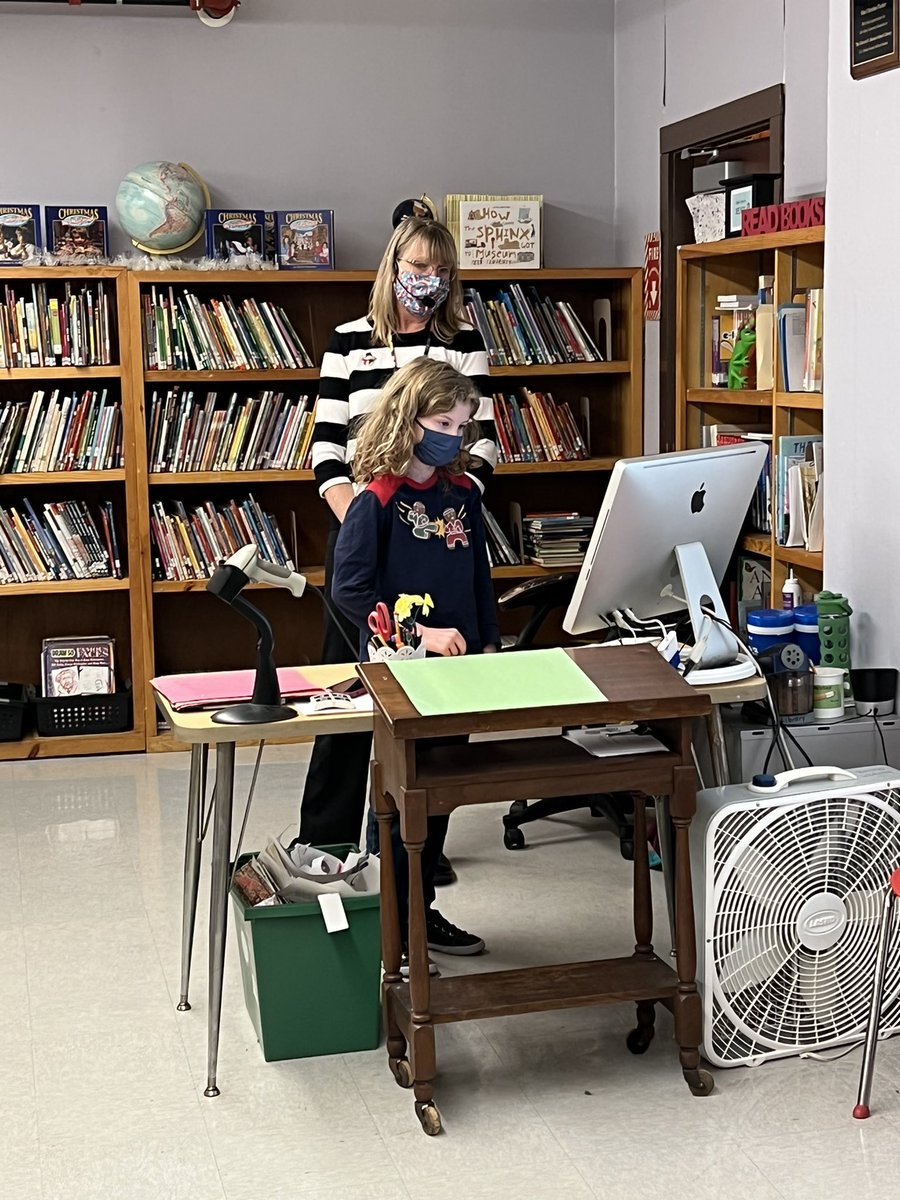 garmstrong331's tweet photo. Whatβs better than learning about computer science from an ACTUAL FIELD EXPERT?! Grade 5 Rhodes students got to (virtually) ask our field expert real interview questions during an extra library class today! π₯ π #RhodesUnited #ProjectBasedLearning #AllAboutAlgorithms https://t.co/tj5JclmXln