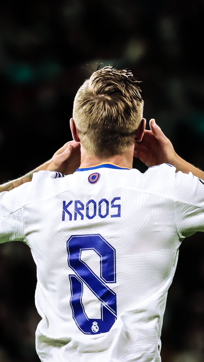 emranovic7's tweet photo. #Kroos #RMAINT 📱 https://t.co/20omB3drNS