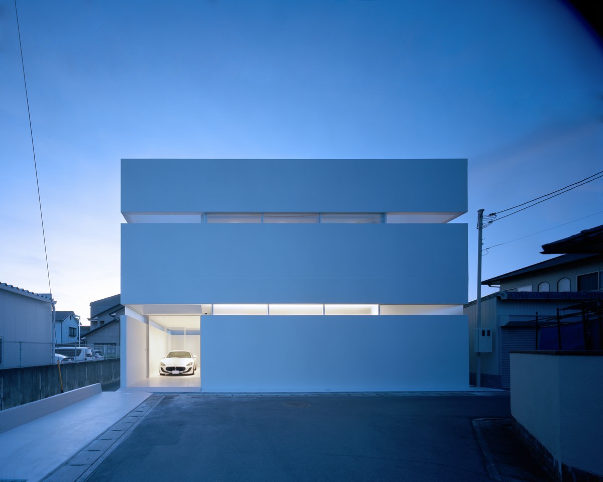 kbradyusa's tweet photo. Though simple in its design, there's something futuristic about this #uniquehome. #archi  https://t.co/dEFqdApIev https://t.co/DCtd0Bzvoi
