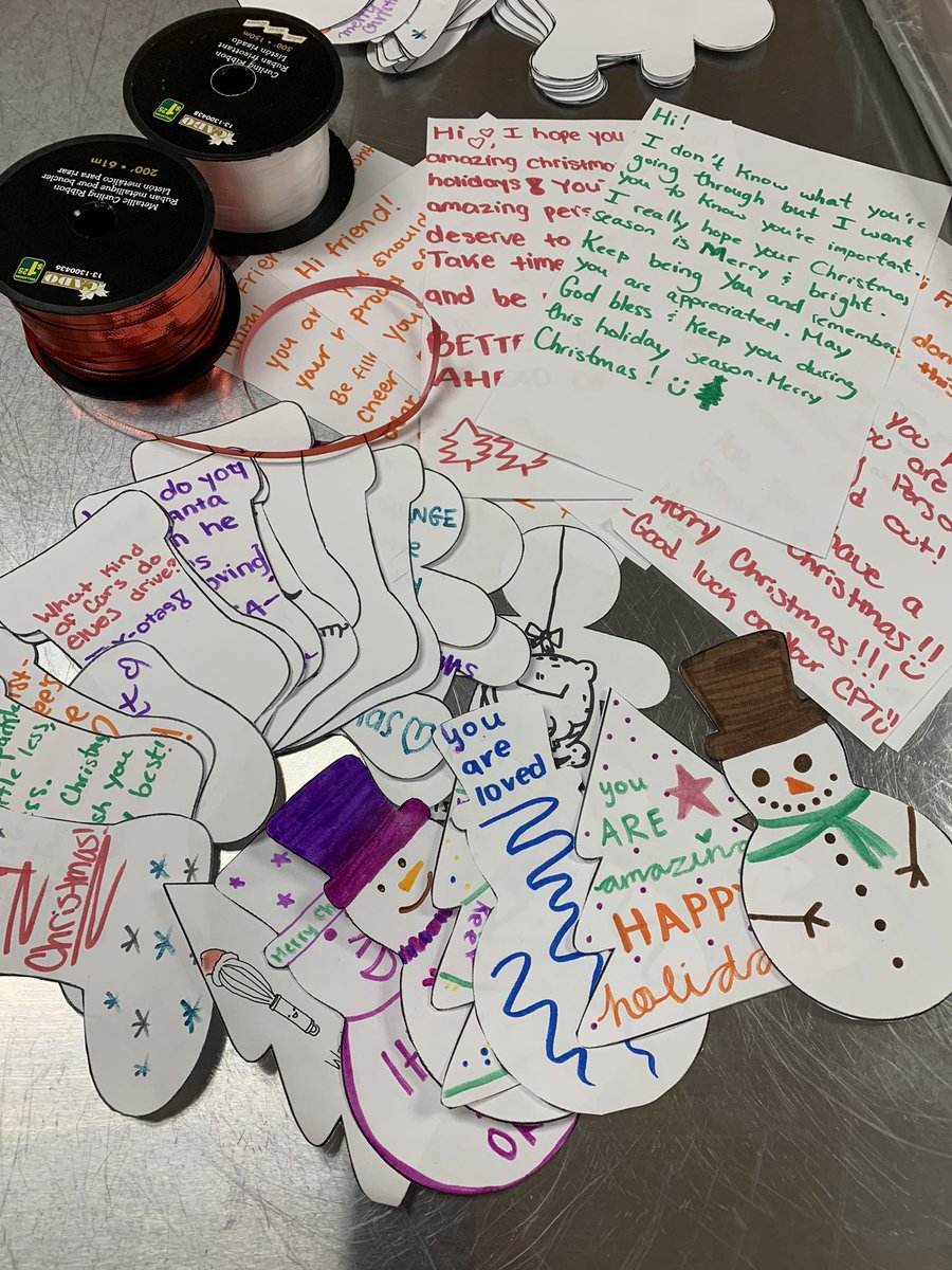 FBR_SOSC's tweet photo. Attn! The Culinary Events Club will be selling our in-house cookies Thursday morning in the front foyer. All proceeds go to Sharelife! Enjoy a yummy snack and a little message from one of Santa’s elves! Here’s a sneak peek! @FrBressaniCHS https://t.co/omN2dDh3gv