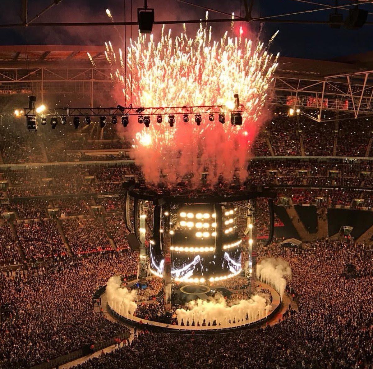 adeledailynet's tweet image. According to Dorival Perez Jr (notable businessman in international concerts), Adele will make her first show in South America in October 2022 in Brazil.

— Is a worldwide tour in Adele’s plans for next year? 👀