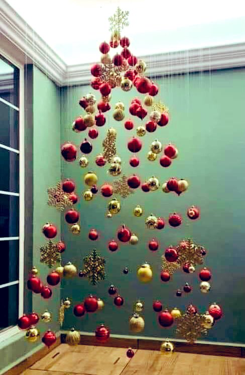 Dolors77513810's tweet photo. Possiblement, l’arbre de Nadal més creatiu vist fins ara 🎄😍 https://t.co/3Hp5D49UC2