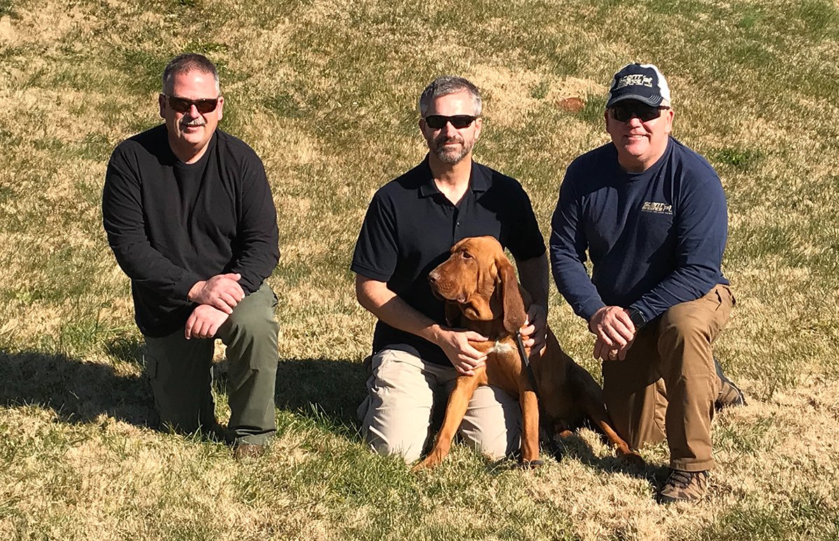 scentevidencek9's tweet photo. Uintah County Sheriff's Office Gets New Bloodhound! Help us welcome K9 Tank to the UCSO Utah K9 Unit! K9 Tank got to meet his new handler, Dep. David Fairey during scent discriminate trailing training last week with Scent Evidence K9 CEO, Paul Coley.#Bloodhound #K9Search #Uintah https://t.co/CmabEyWsBY