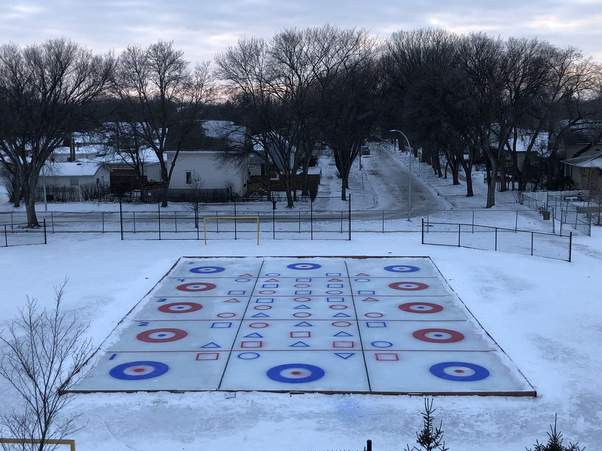 MrMcGurryPE's tweet image. School Rink is ready to Rock! 🥌⛸😊 #PhysEd #ODR #Curling