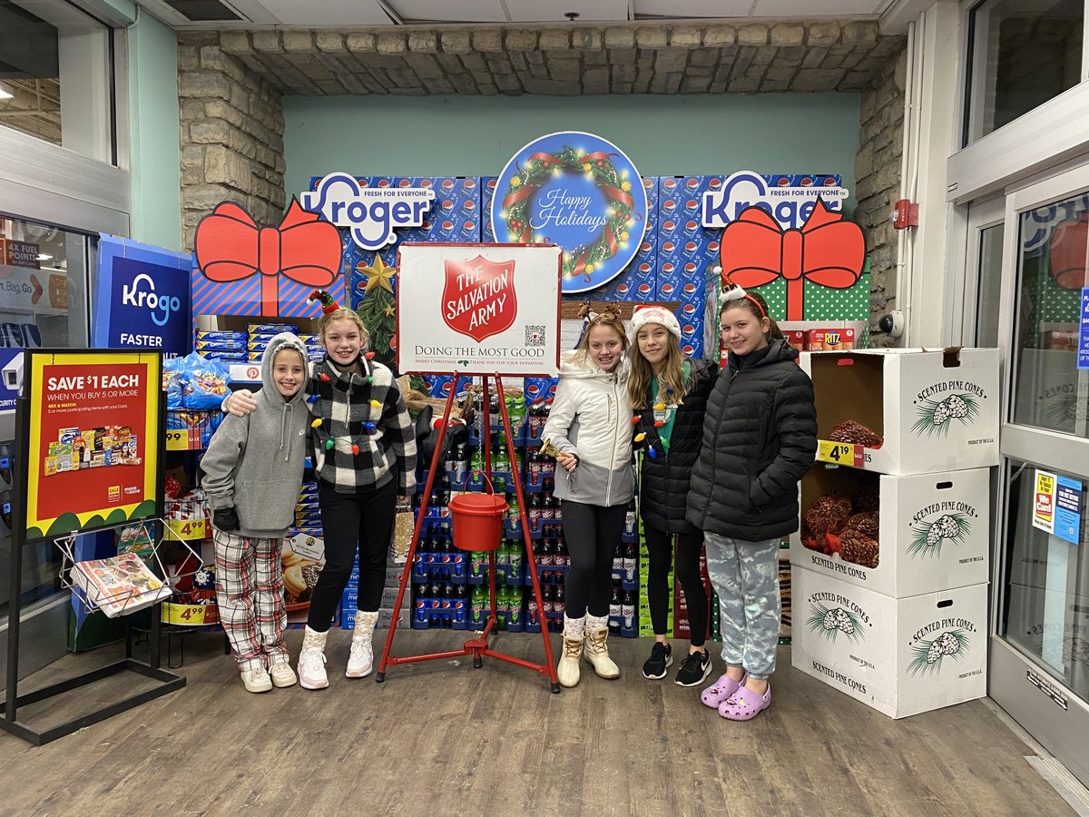 These students from ⁦<a href="/gmsDCSD/">Grizzell Middle School</a>⁩ are here at the Avery Road Kroger waiting for you!!