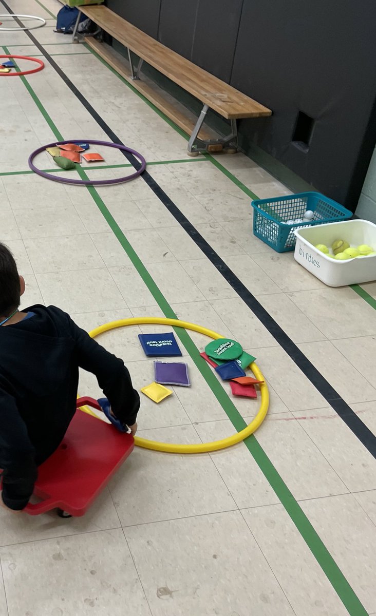 riddellemo's tweet photo. Feed the Reindeer Relays! Collecting “food” and tossing them to a partner in a bucket. @MsGoldberg152 https://t.co/Ezv7K9DzhP