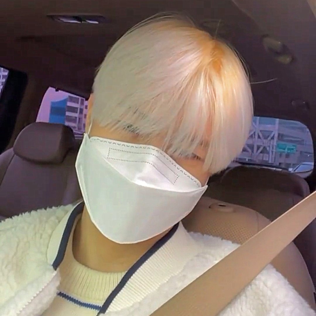 seungsiksbaby's tweet photo. UHHH HAPPY 1.2K FOLLOWERS TO ME??? Ive recieved a few dms of people saying im the reason they got into victon/seungsik (or biased sik/swerved to his lane) sooo thank you so much for that 😆💗 i give you guys blond seungsik as a gift ~ https://t.co/swAnrZnex1