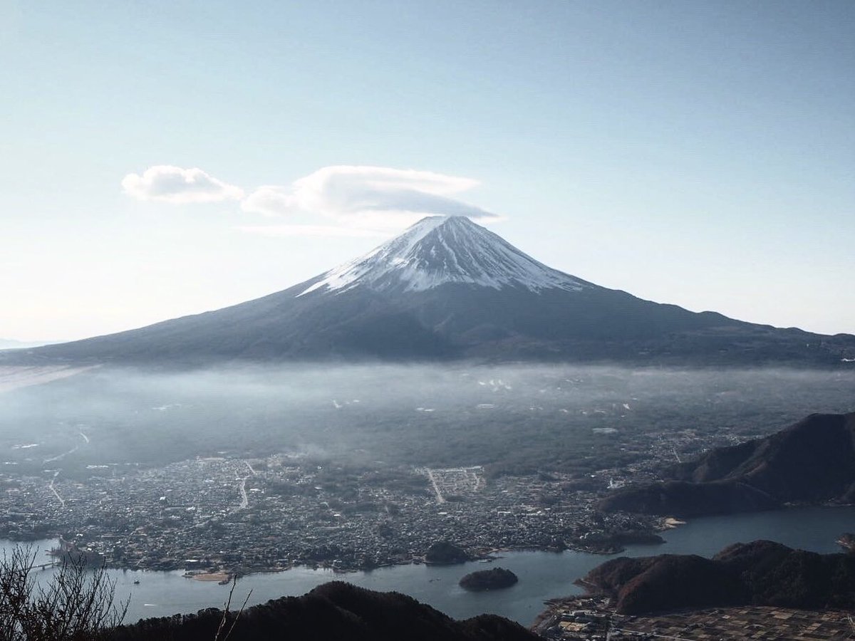 Crisp early winter mornings are simply the best time for viewing Mt Fuji.