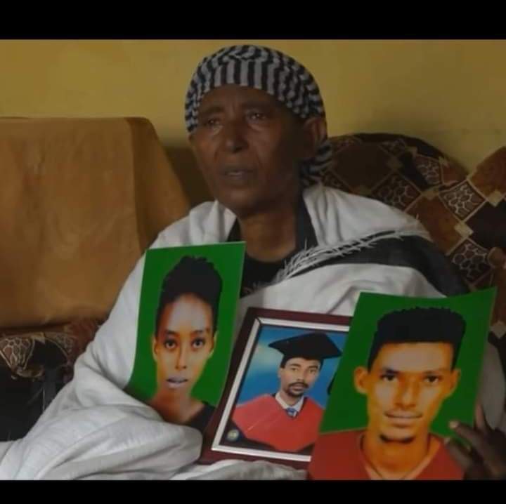 Tsegayeman6's tweet photo. መሪር ሓዘን😭😭 ኣዶ ሰለስተ ወሊዳ ሰለስቲኦም ደቃ ብሓደ ጊዜ ስኢናቶም ጨካና ክንደይ ይኸብድ ኣምላክ ኣኽኣሎ ይሃብኪ ኣደይ  💔😭😭 

#TigrayGenocide #StopTigrayGenocide https://t.co/6jTMyo4MpX