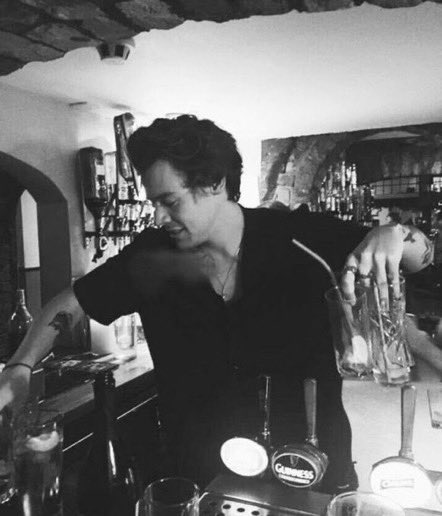 heartsantidote's tweet photo. — harry as characters in the books i’ve read https://t.co/KDEZ8iAlLw