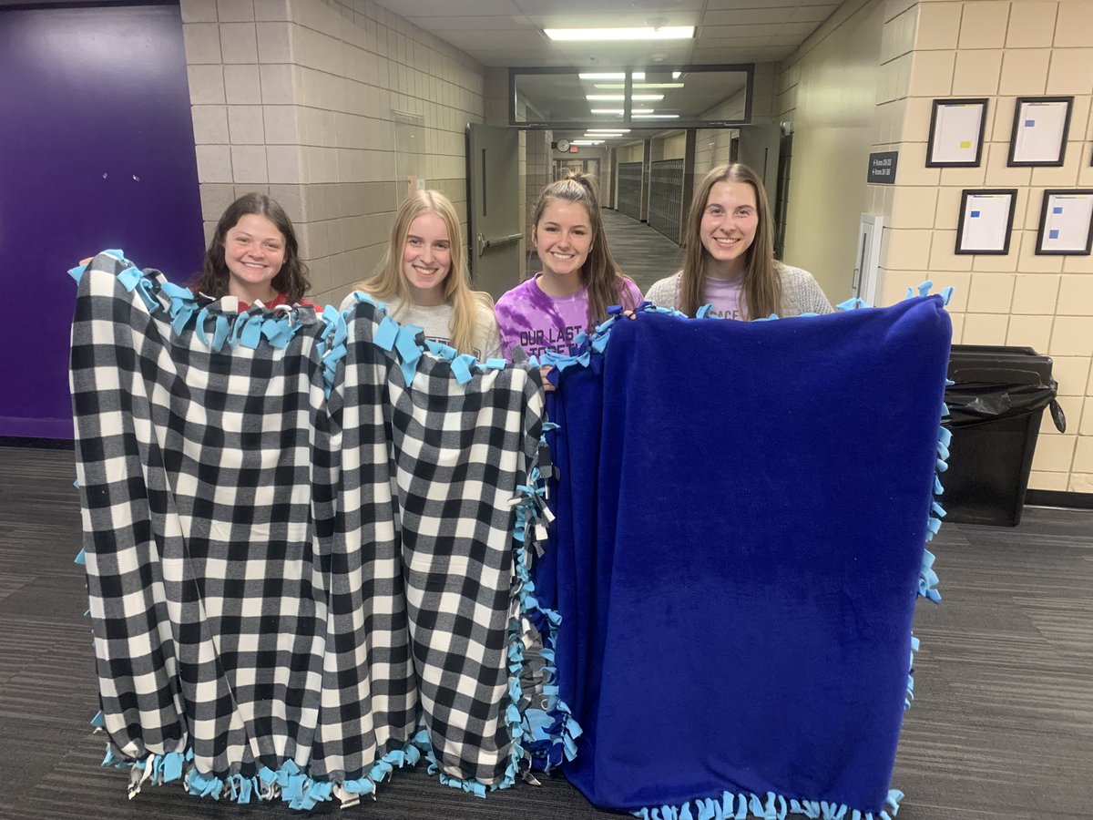 RAK_WHS's tweet photo. Blanket making fun tonight! These will go to Ellipsis for homeless youth. We’re also collecting new masks, hygiene products, shampoo/conditioner, deodorant, body &amp; face wash, school supplies, new/gently used board/card games through 12/17. Drop off in Student Services. @WaukeeHS https://t.co/z1gMUFVih5