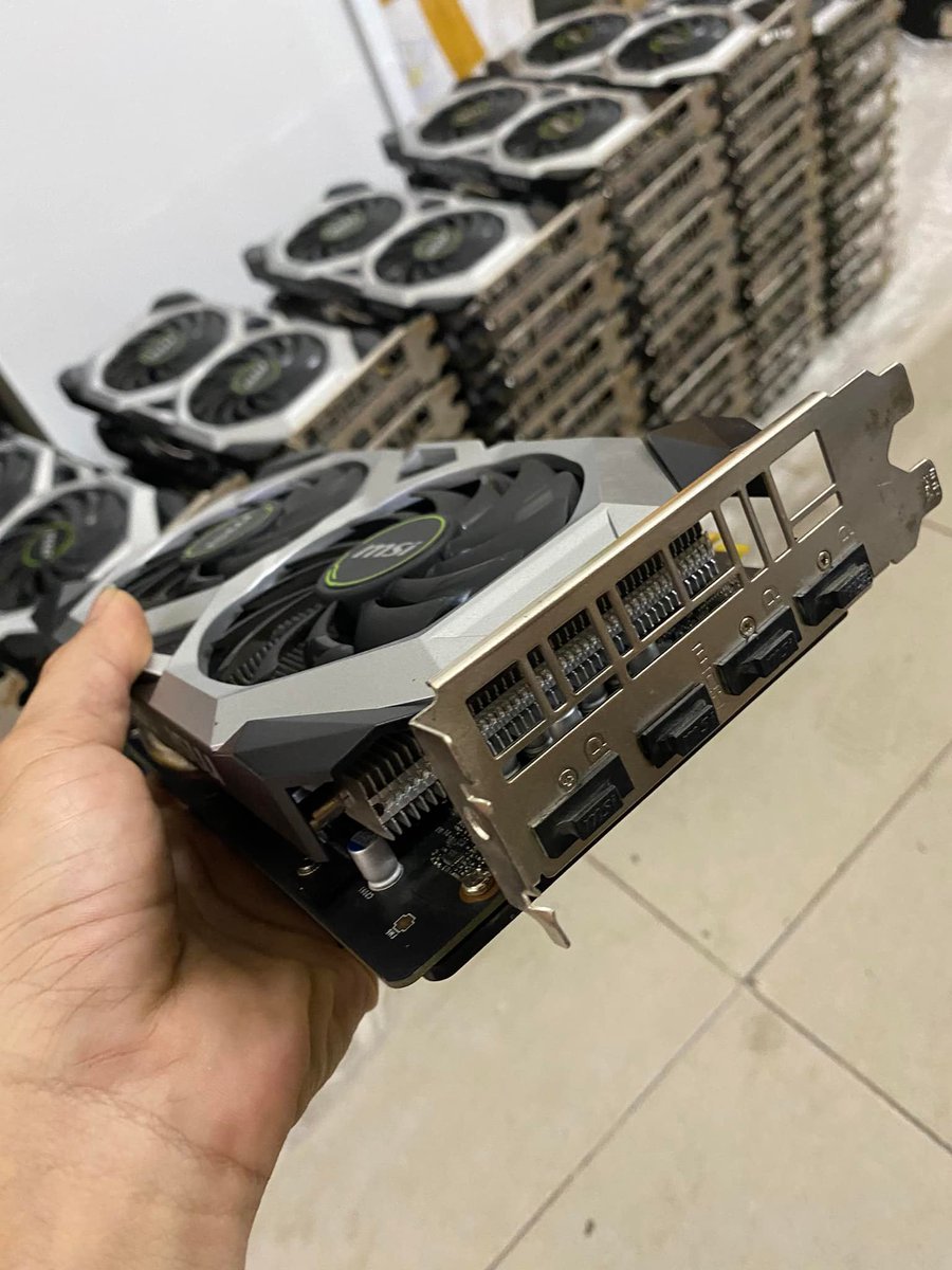 CastilloLK1's tweet photo. i need to buy amount of GPU to mine ETH and ETC. need 50,000 USDT capital, after 15 days I will refund 60,000 USDT to you.
can divide into 5 parts 10,000$ for 5 of my friends, thanks for cooperation https://t.co/HhfOW2arQi