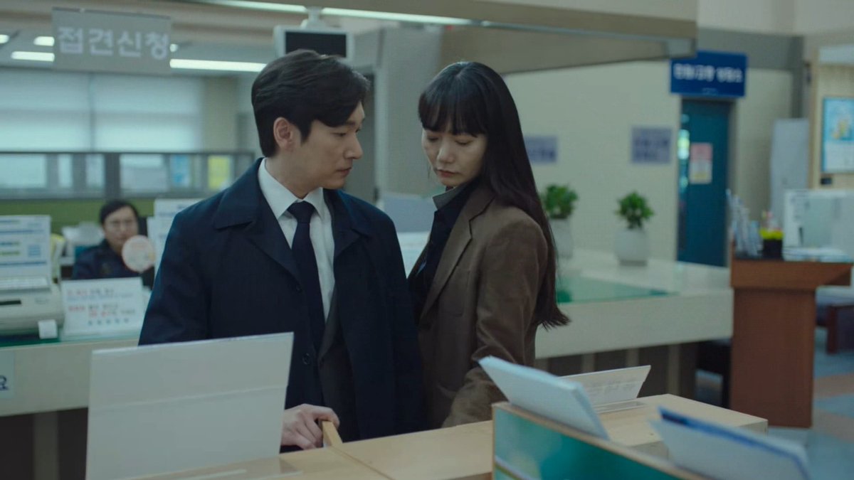 KdramaAddict14's tweet photo. I TOLD YOU THESE TWO ARE ALREADY MARRIED 🤷♀️🤷♀️ SNU TEXTED ME LOL 🤡
#SF3WHEN #SecretForest #stranger #비밀의숲 https://t.co/VThXoNqwaj