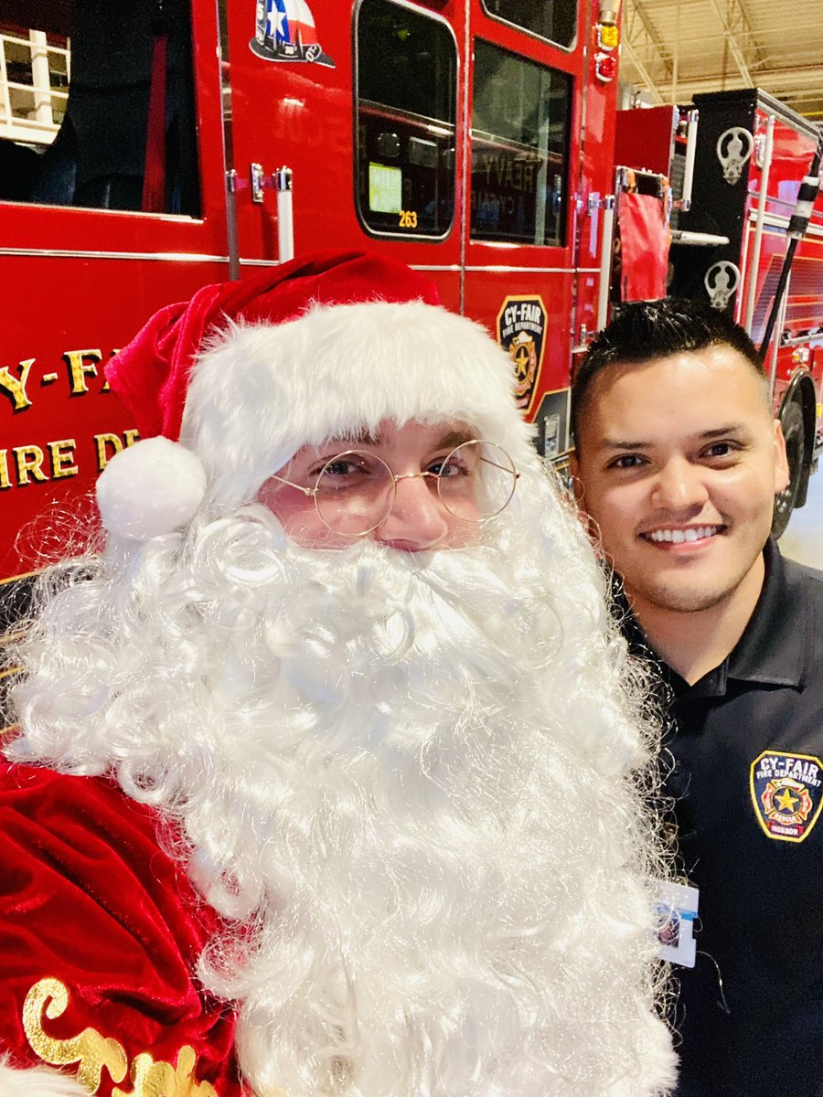 DanielArizpe's tweet photo. When Santa needs a ride to @CFISDWilson he calls his friends from the @cyfairfd! #cyfairfd #cfisdspirit https://t.co/IHUTuYl4Y1
