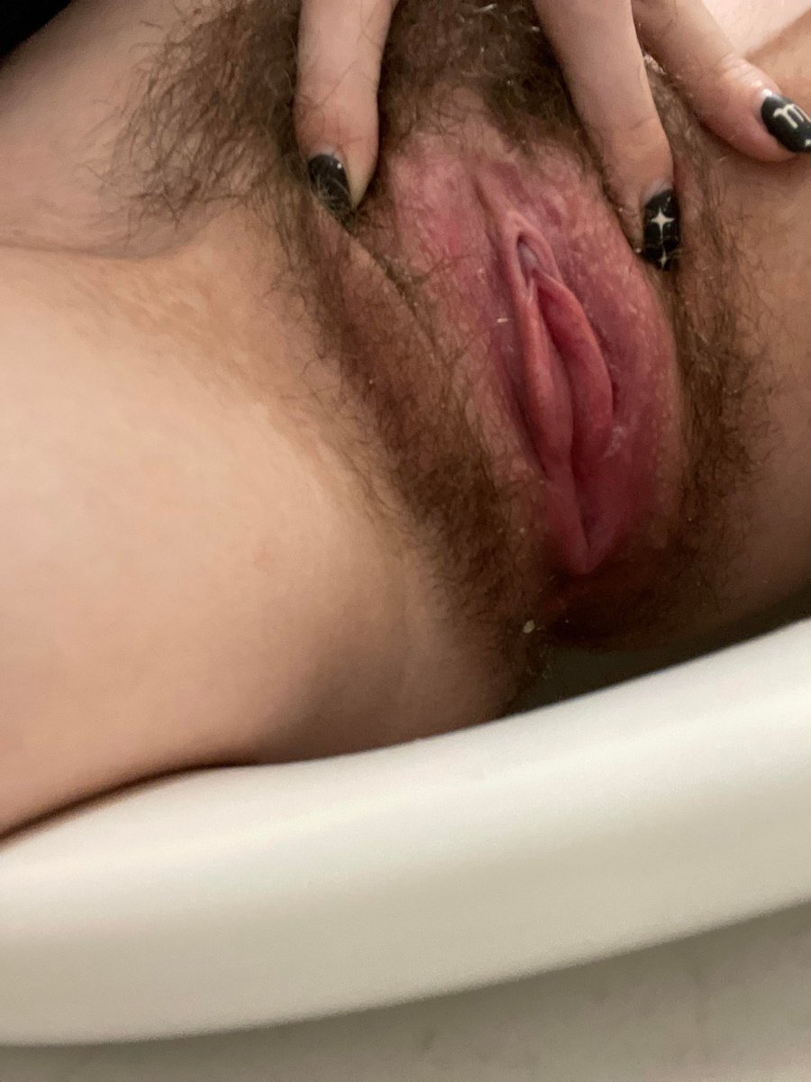 Invitation to heaven!
#hairypussy #openpussy #hairyass #HairyIsHot