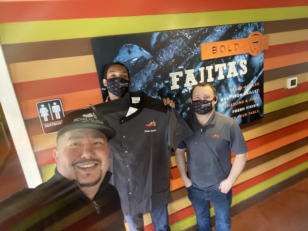 EricEstrada713's tweet image. Shout out to Casey at 🌶s Ft Bend on a great CSL validation day today! #5Ops✅ Super excited to see him in his new role &amp;amp; #ChilisLove how he connects with our guests it’s no wonder he was at the top of the TM Dashboard as he was at a 1% Gwap! #ChilisGrow #🌻 #TM-CSL
