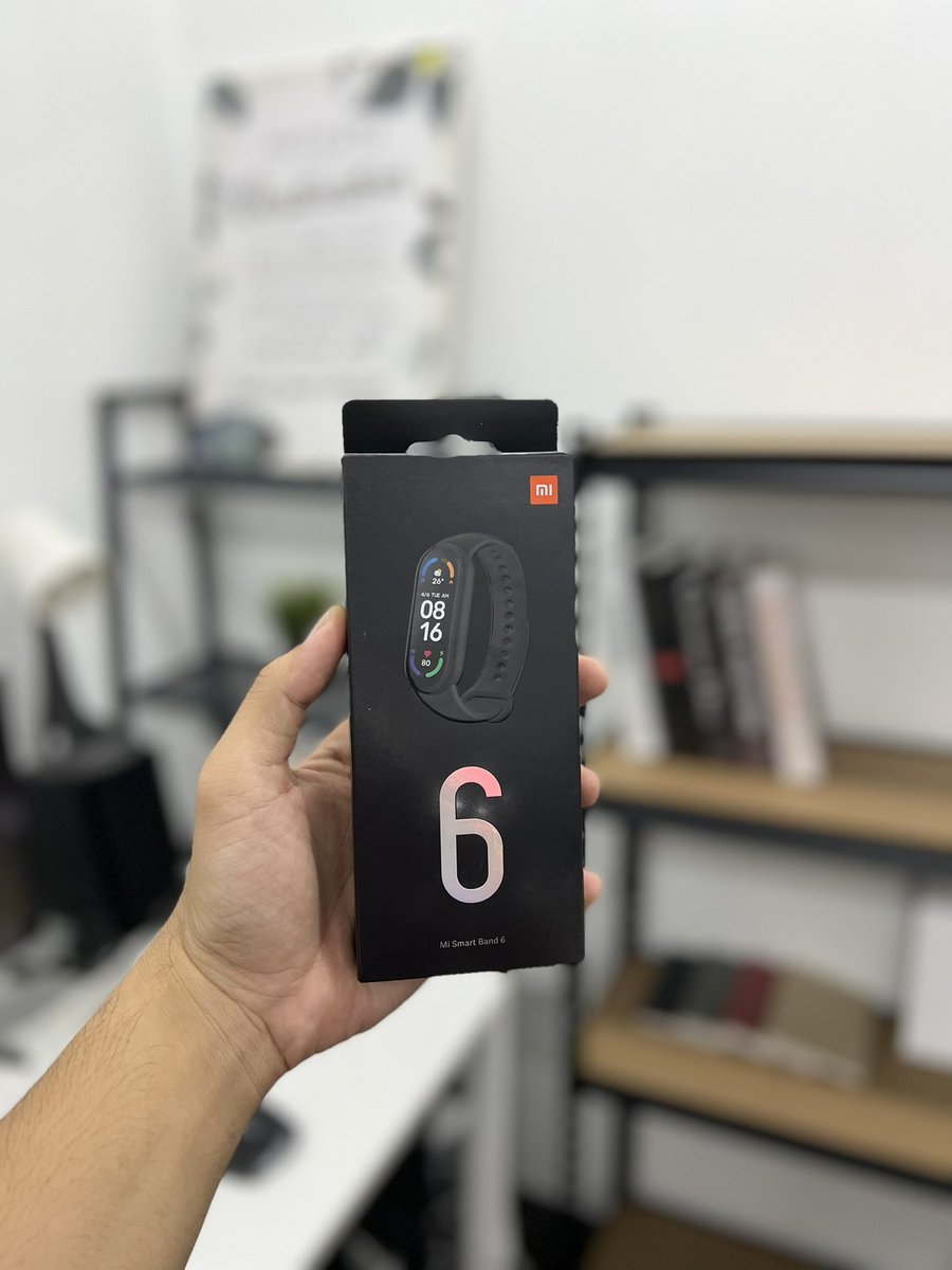 Nak bagi Xiaomi Mi Band 6 ni.

Smart Fitness Tracker bajet dengan skrin AMOLED 1.56", SpO2 monitor, Heart Rate sensor, 5ATM &amp; lain-lain.

RT tweet ni &amp; salah seorang akan bertuah untuk dapat secara percuma. Good luck 😉