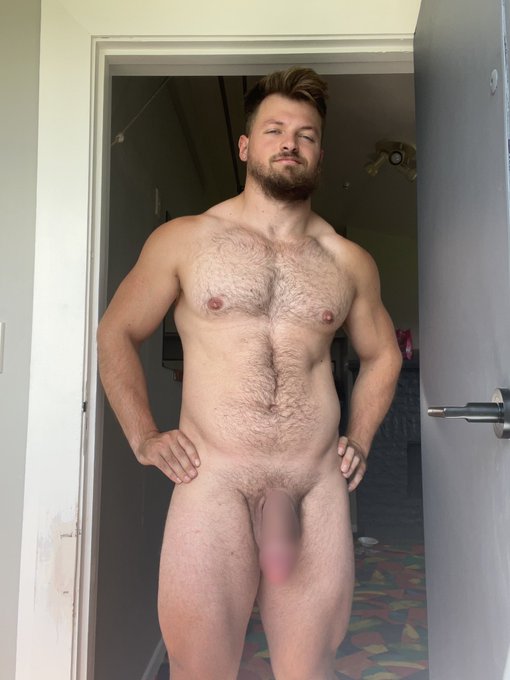 Onlyfans saw it first 😉 https://t.co/FvOngllcSJ https://t.co/v99TpBiI7p