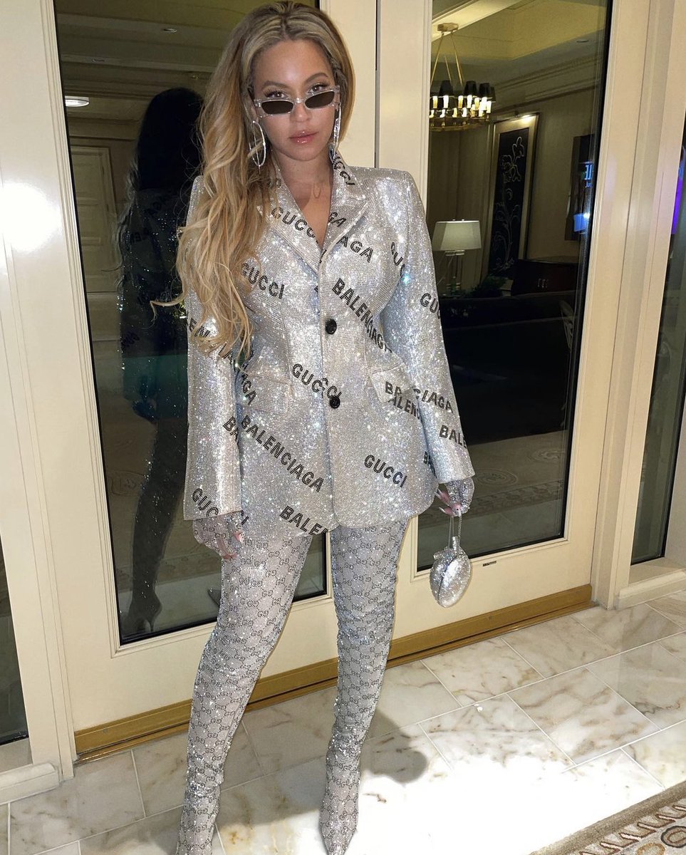 jaymesblond's tweet image. omg