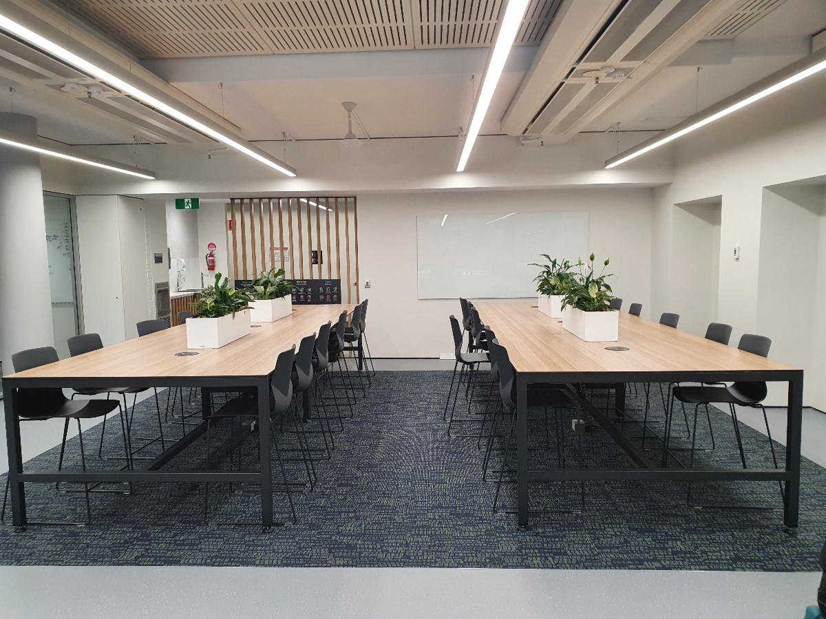 fusefurniture's tweet image. Moby - a table for all seasons! Australian-made, heavy-duty, with or without locking wheels. Seen here @QUT (Queensland University of Technology) and @University of Sydney. 
#indooroutdoor #commercialtable #interiordesignbrisbane #LabTable