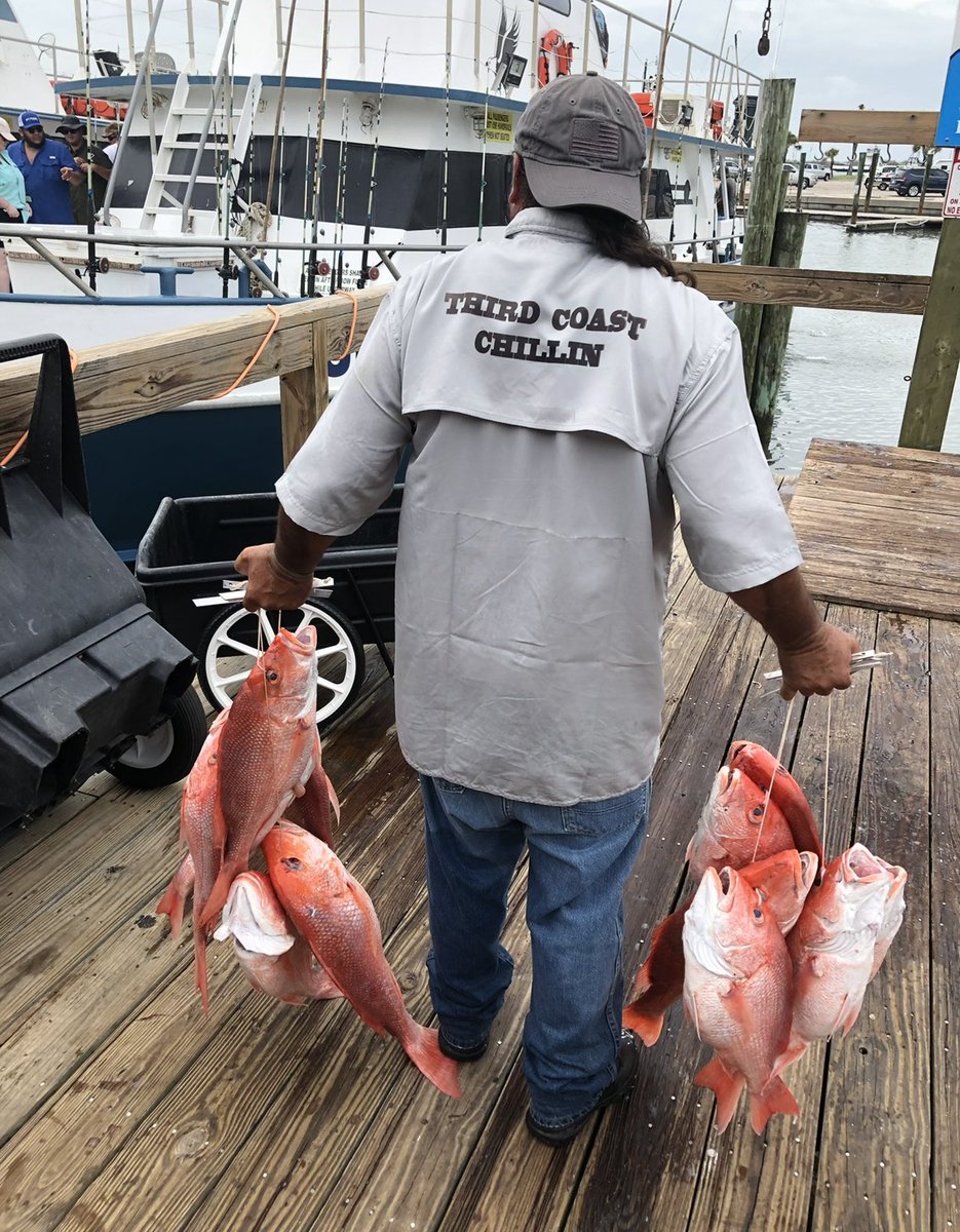 ChillinThird's tweet image. Chill*Fish*Live with Third Coast Chillin! Ask me about our apparel line 🐟🐠🎣