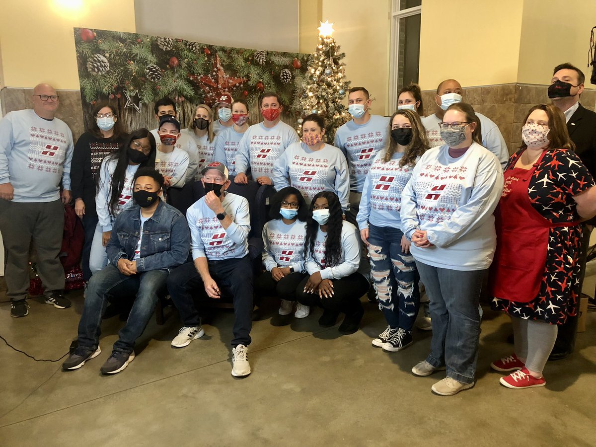 DrChuckAmbrose's tweet photo. The #ReddieSpirit is service, celebration and hard work - and - it’s all at #BreakforBreakfast @HendersonStateU thanks to staff, faculty and students for making it happen. https://t.co/sBaU7w8QIn