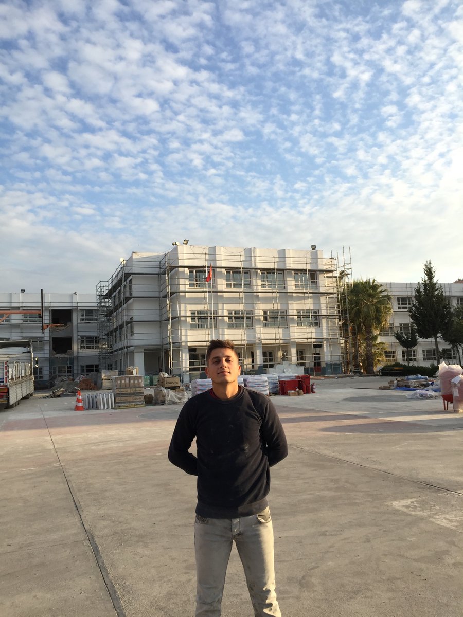 #hayat ne garip Mezun olduğum lisenin şuan sıvasını yapıyoruz