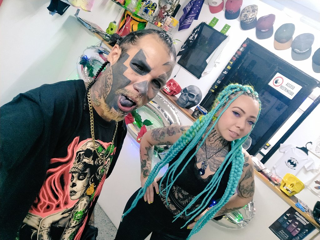 ozkurotattoo's tweet photo. En #darktattoopiercing https://t.co/4aep6PGTO9