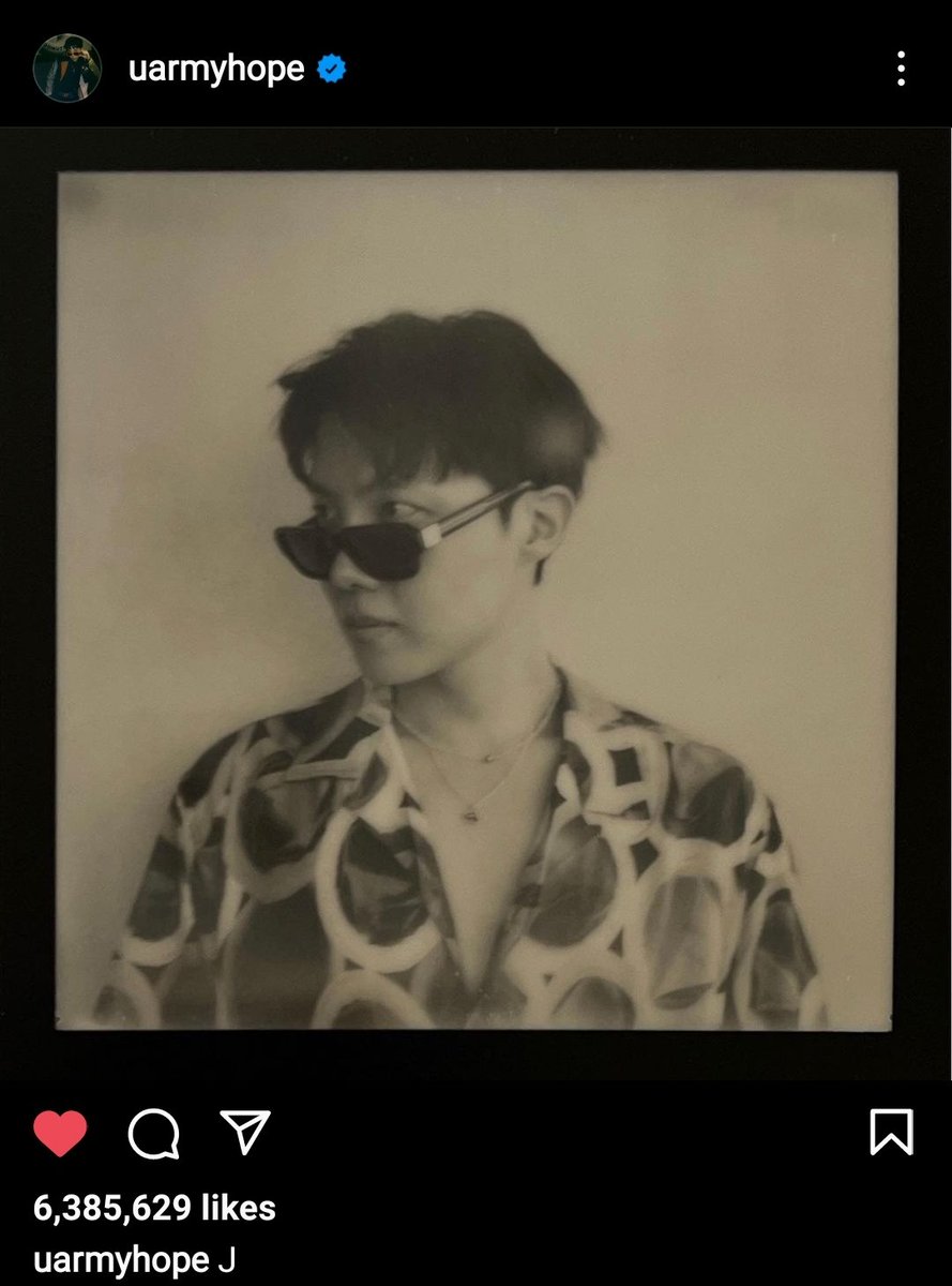 jhopeGlobaI's tweet photo. [📸] Pleasures, the famous LA based fashion brand, posted in their official account the recent pic that j-hope posted on Instagram.

🔗 https://t.co/aQ8R3Qc6xE
🔗 https://t.co/HSoFSp1m5R

#jhope #제이홉 #방탄소년단제이홉 #ホソク #ジェイホープ https://t.co/fbHwp7V1iz