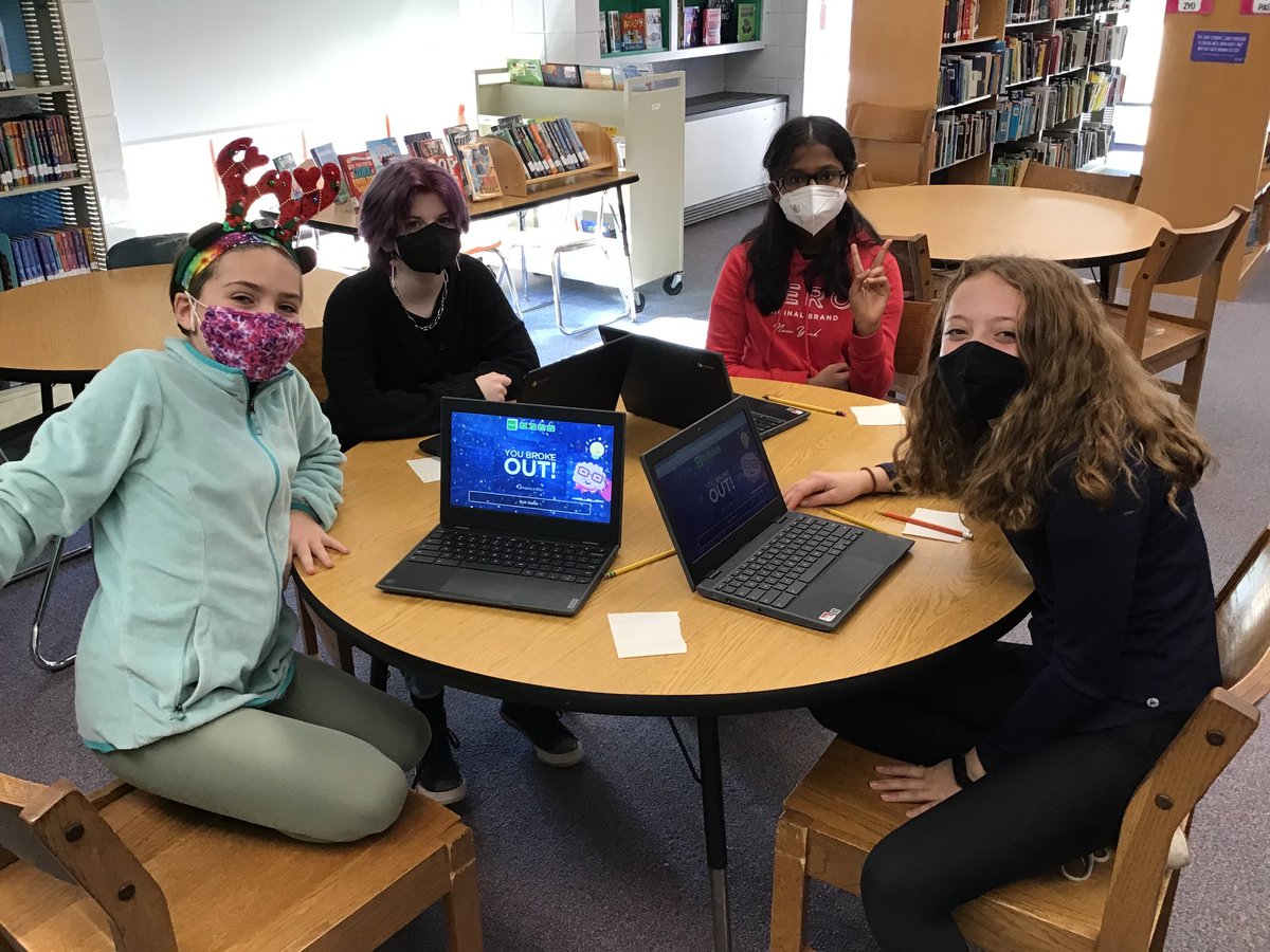 bpalaseklms's tweet image. Celebrated #HourofCode2021 in the library by testing out our tech &amp;amp; problem solving skills with @breakoutEDU @WindyWhales @reisslitlpieces