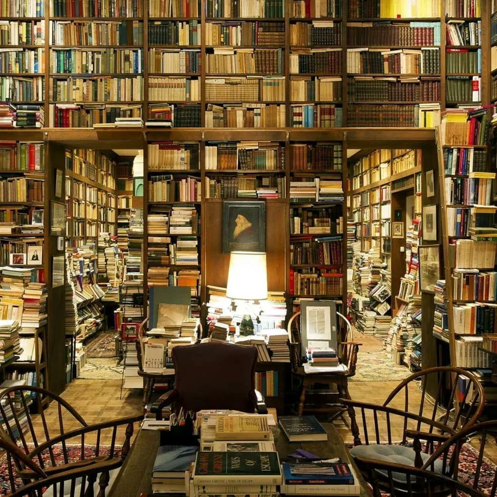 BookChat_'s tweet image. A private #library in Maryland, with over 70,000 books and manuscripts (professor Richard Macksey) 📚🇺🇸