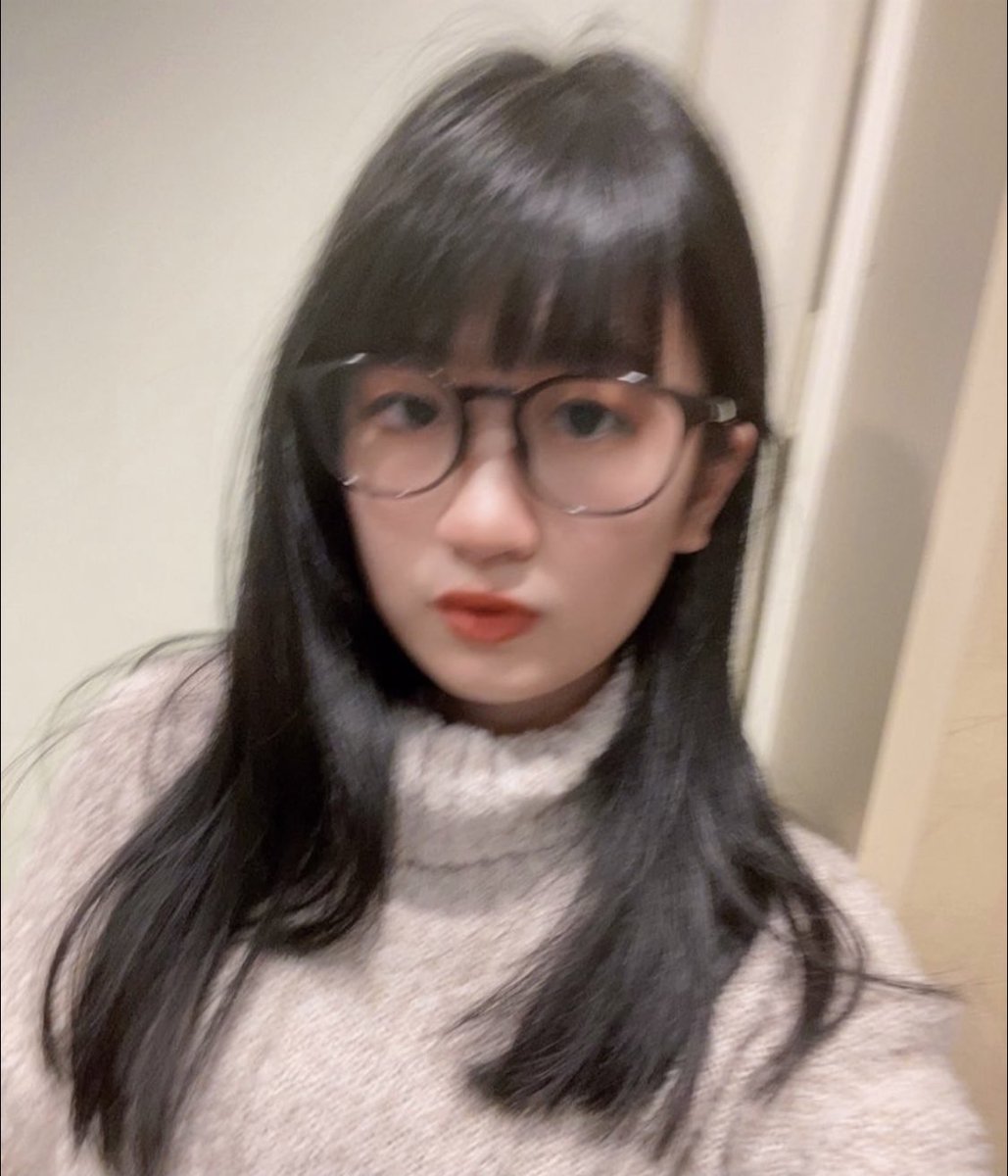 Bix5425rd3IeKwA's tweet photo. 投稿 #眼镜 #眼镜妹 #眼镜娘 https://t.co/ooNrxoPd5B