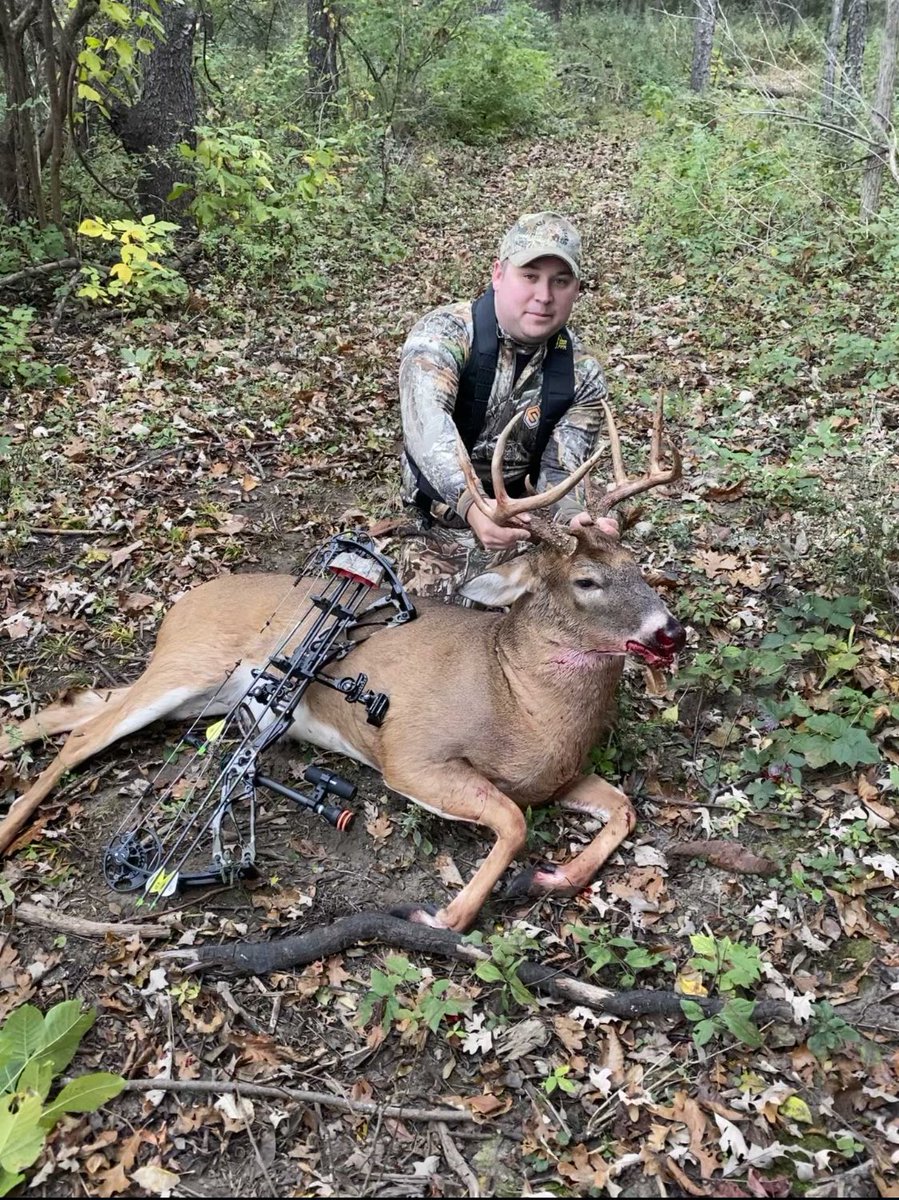 This years IL bow buck. #bowhunting #elitearchery #scentlok