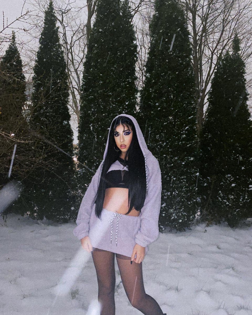 ☥5P1CE9URLPURP☥ tweet media