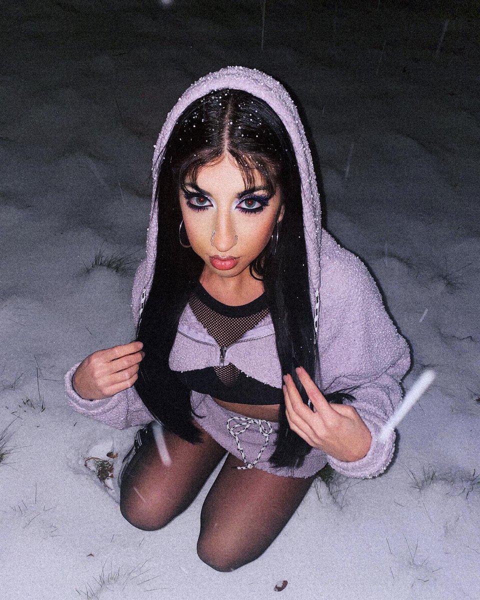 ☥5P1CE9URLPURP☥ tweet media