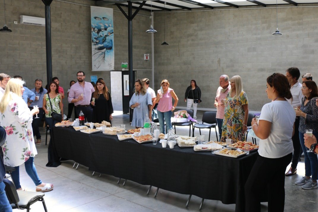 Pilarhcd's tweet photo. Además realizamos un agasajo de despedida a los concejales que cumplieron su mandato con la entrega de un reconocimiento a su trabajo https://t.co/bM9sImFEm0
