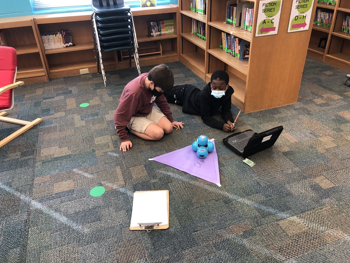 MsCampbelll's tweet photo. Yesterday 5th graders classified triangles by their sides and angles, calculated the missing interior and exterior angles, AND coded Dash robots to trace the triangles! Thank you @icetchr for putting together such an engaging and integrative STEM lesson! #casadecooke https://t.co/MJlRQ0OQQP