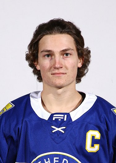 CHSPuckSquad's tweet photo. Widman finds the back of the net to go up 2-1 over @PrincetonBH with 11:55 to play in period 1. 🍎 to Hendricks. #MM18 https://t.co/sq6EuM9cnm