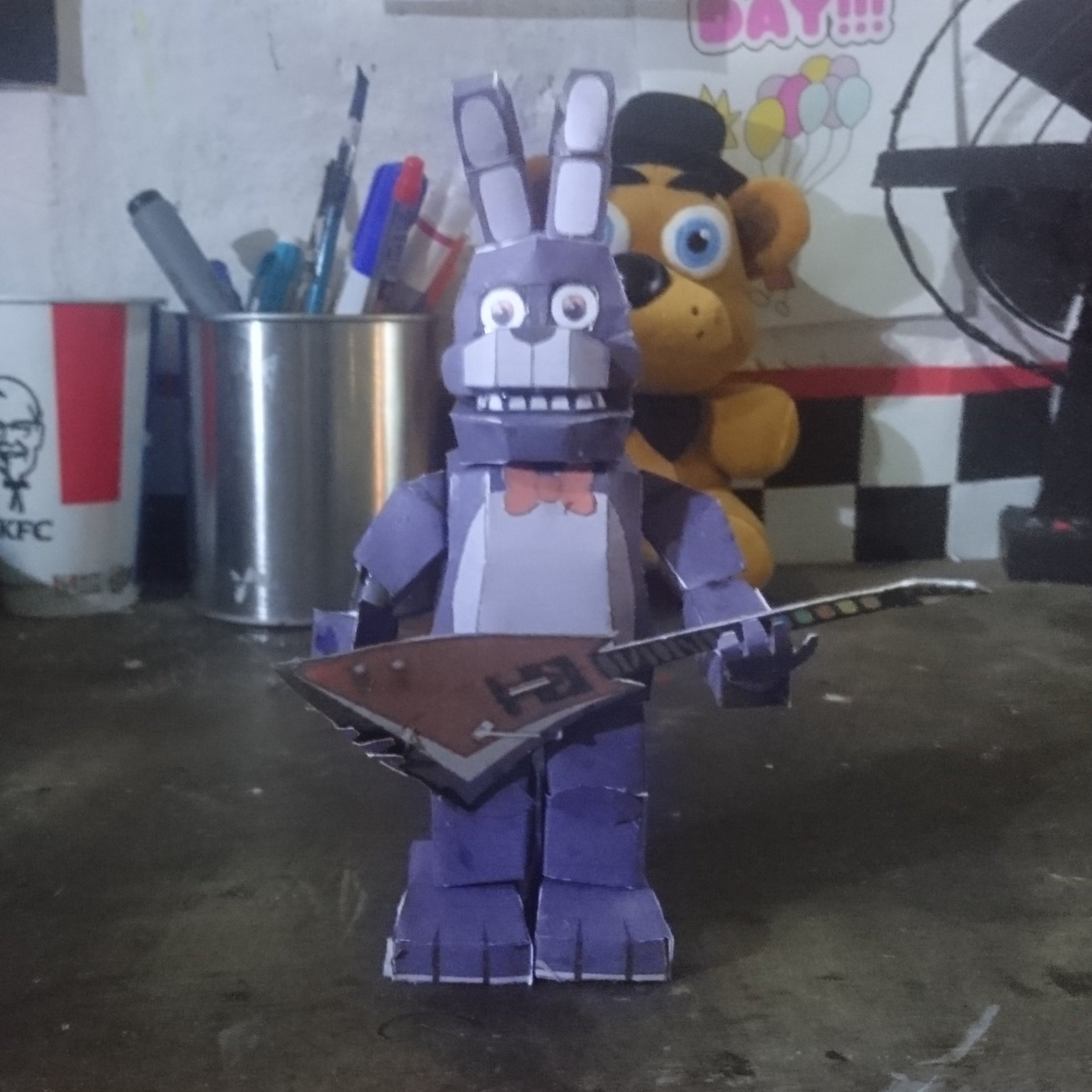 FNAF Bonnie the Bunny papercraft - video Dailymotion