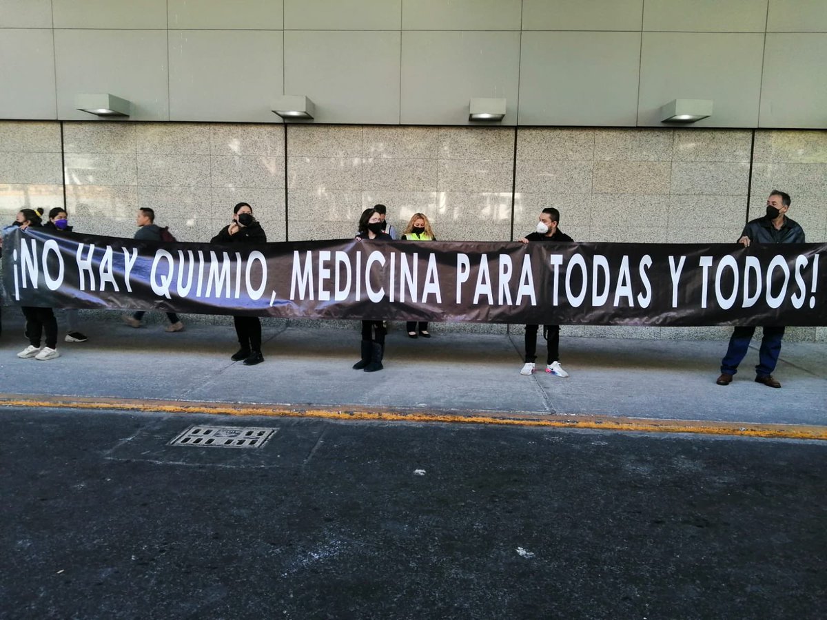 radio_grinch's tweet photo. En RadioGrinch queremos apoyar  a las instituciones que ayudan a los niños con cáncer dado el desabasto de tratamientos. 

@NARIZROJAAC

#ACmosParo #NoHayQuimio
#ElCancerNoEspera
#MexicoSinQuimios
#NoLuchasSolo #MedicinasParaTodxs https://t.co/g65n5AdHJC