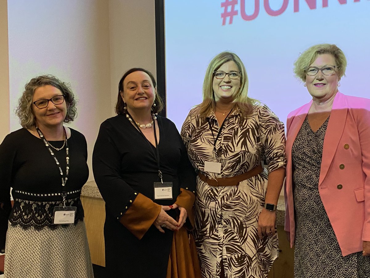 Johnson10Amanda's tweet photo. Big shout out to the School’s fabulous leadership research team Vanessa and Jenny promoting excellence and celebrating student and staff research success. A fantastic beginning to our 2 day symposium @Uni_Newcastle #UONNMR2021 #NUNurses https://t.co/UyEpyr5EEY