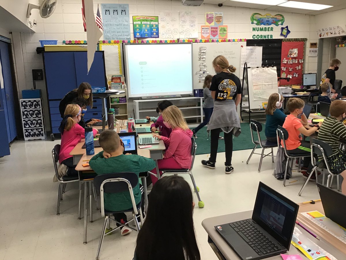 bpalaseklms's tweet photo. Our 6th grade coding ambassadors did an amazing job supporting our younger coders for the #HourofCode2021 @WindyWhales https://t.co/6vqjxow1aE